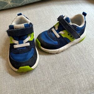 Saucony Toddler Shoes - size 5